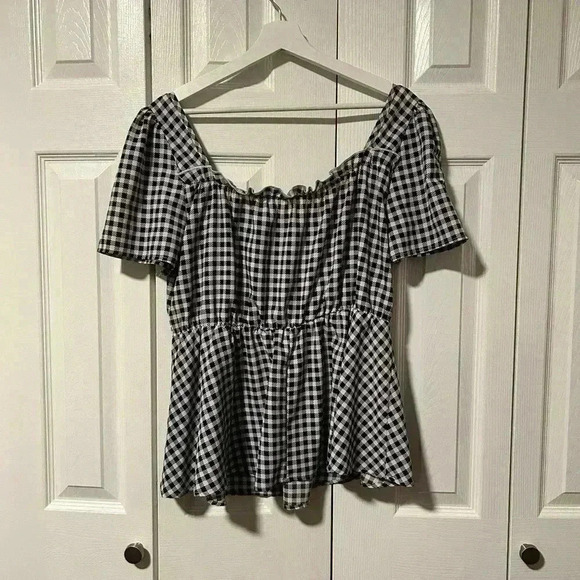 🌸 SHEIN Curve Gingham Peplum Top | Black & White | 1X - Picture 2 of 3